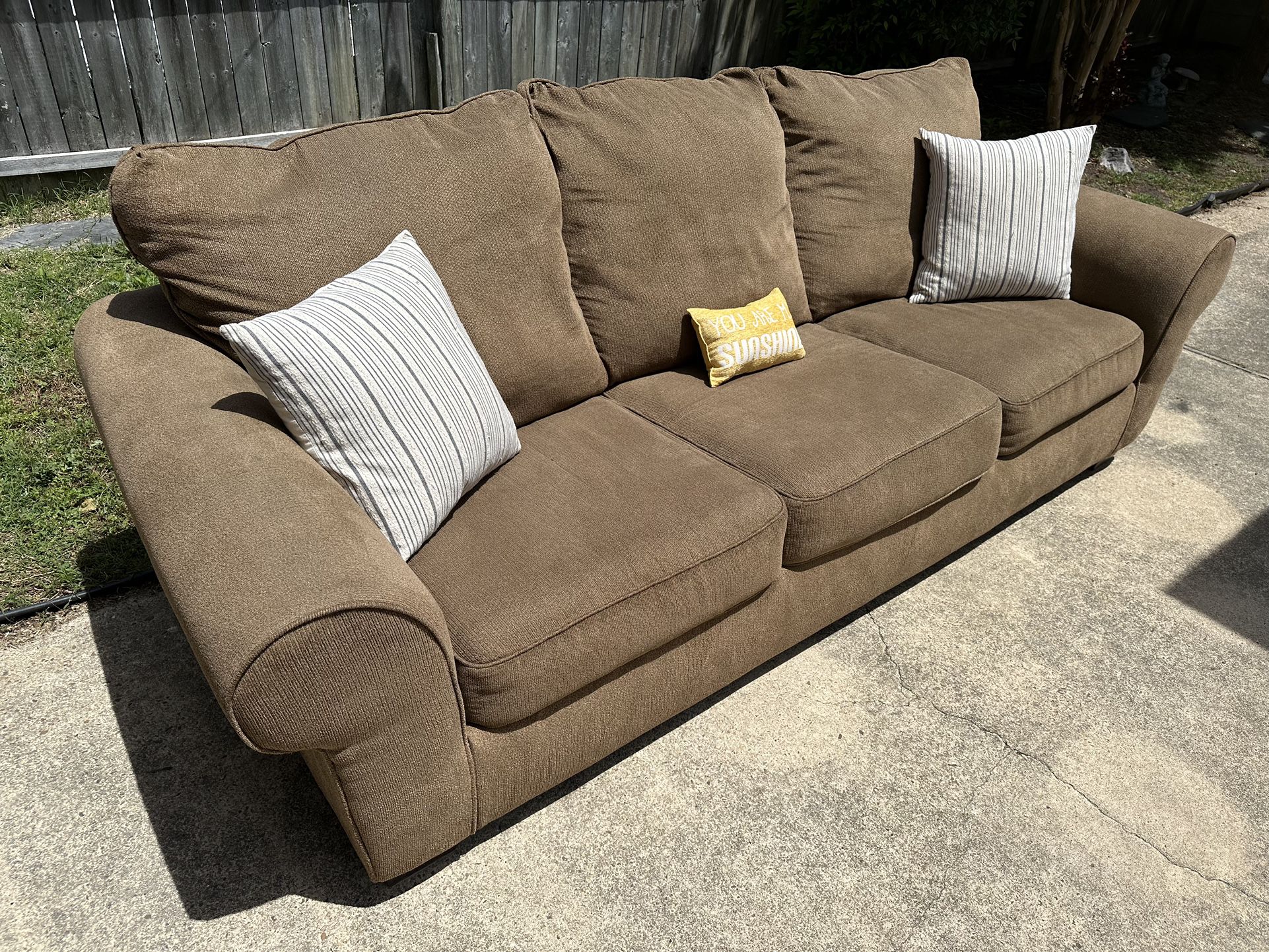 Comfortable Couch | Free Delivery