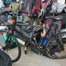 Giant Bike 🚲 27" Like New Condition 