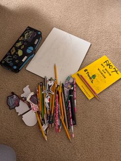 Free stationary box and pencils
