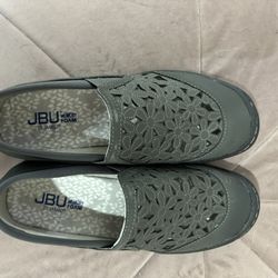JBU Slip on shoes