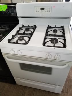 Gas stove