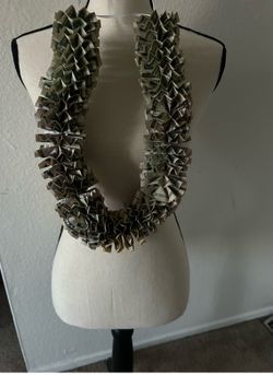 $45 GRADUATION MOMEY LEI
