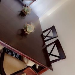 Dining  Table With 6 Chairs 150$