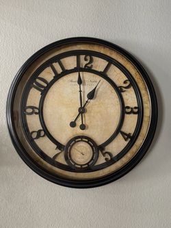 Modern Decorative Wall Clock By Sterling & Noble Company 29” Cir. Works Great!