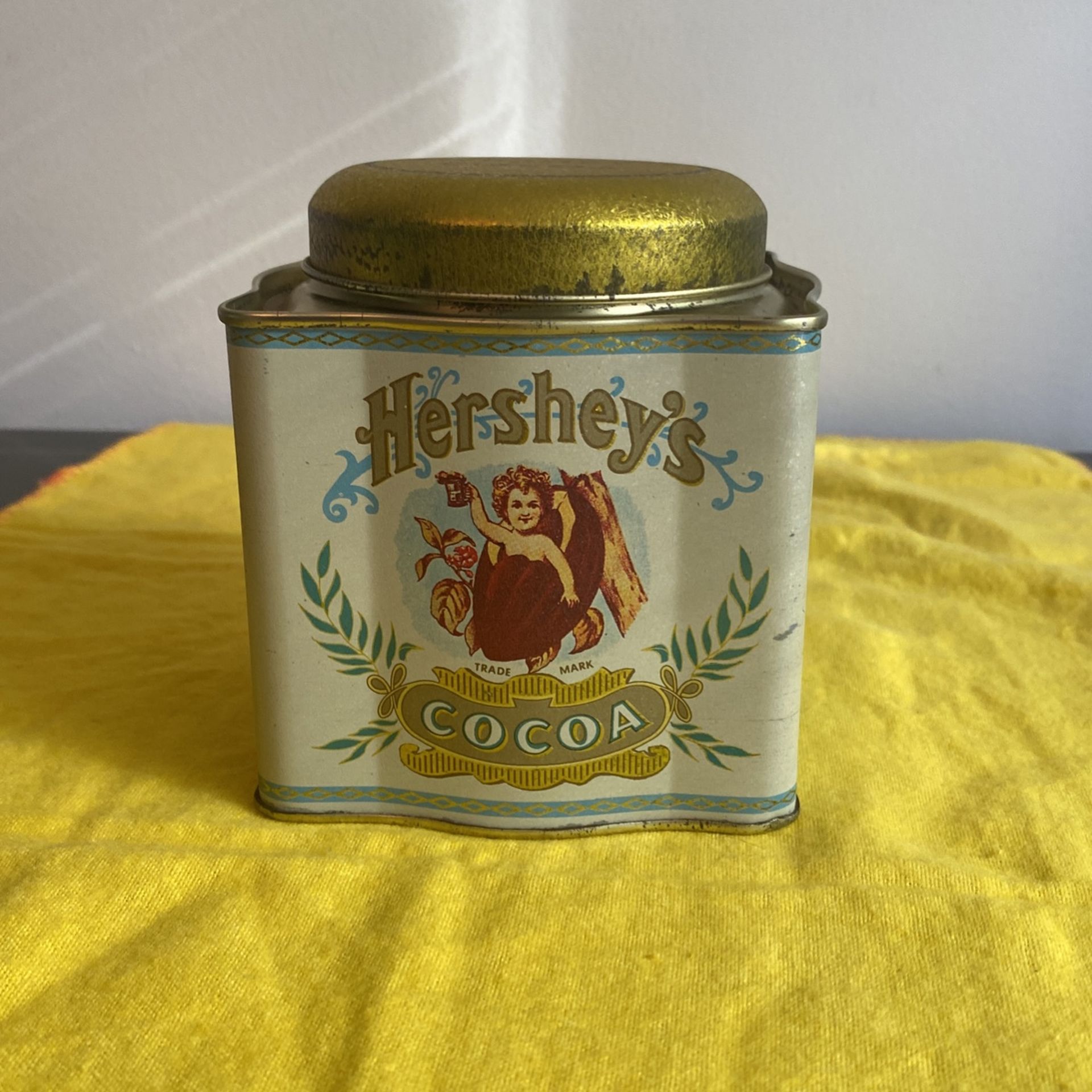 Hershey’s Cocoa Tin