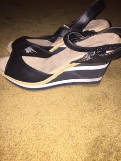 Old Navy Open toe wedges sandals 9 New