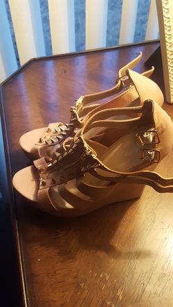 Wedge heel shoes