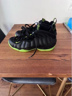 Nike Air Foamposite One “Black/Volt”