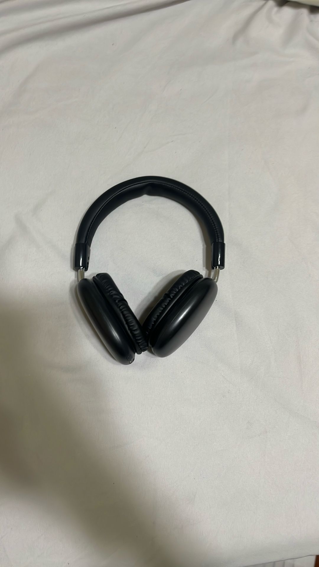 Black Headphones Bluetooth