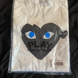 Comme Des Garçons Play T Shirt Size S