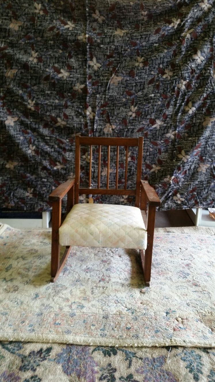 OLD ROCKING CHAIR