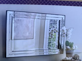 Decorative mirror