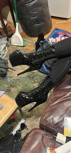Pleaser Adore-1020 Black Patent Platform Ankle Boots