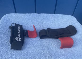 Gym Reaper Heavy Duty LIFTING HOOKS ( Iron )… Top Of The Line For Beasts !! 💪🏼💪🏼💯 Never Lose Your Grip Again !!
