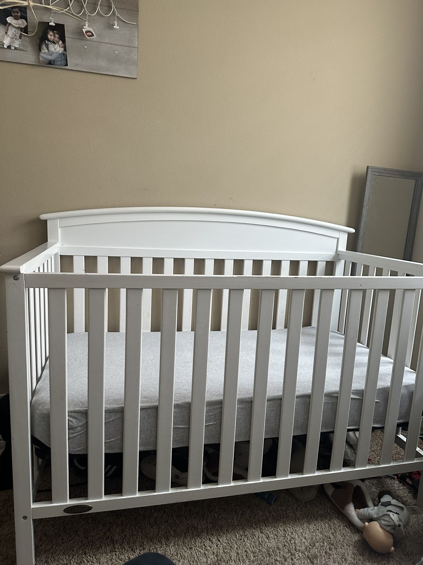 GARCO CRIB AND MATTRESS