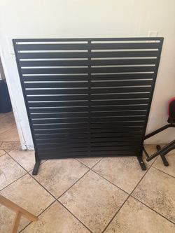 Black Metal Slatted Privacy Screen Divider