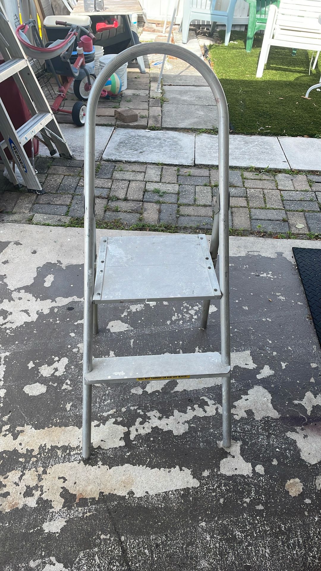 2 Ft Step ladder 