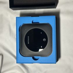 Nighthawk Hotspot Mr1100 New 