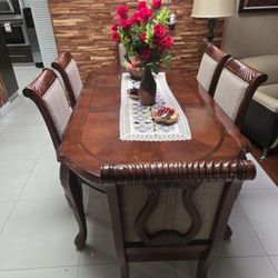 Mesa  De Madera Con 6 Sillas