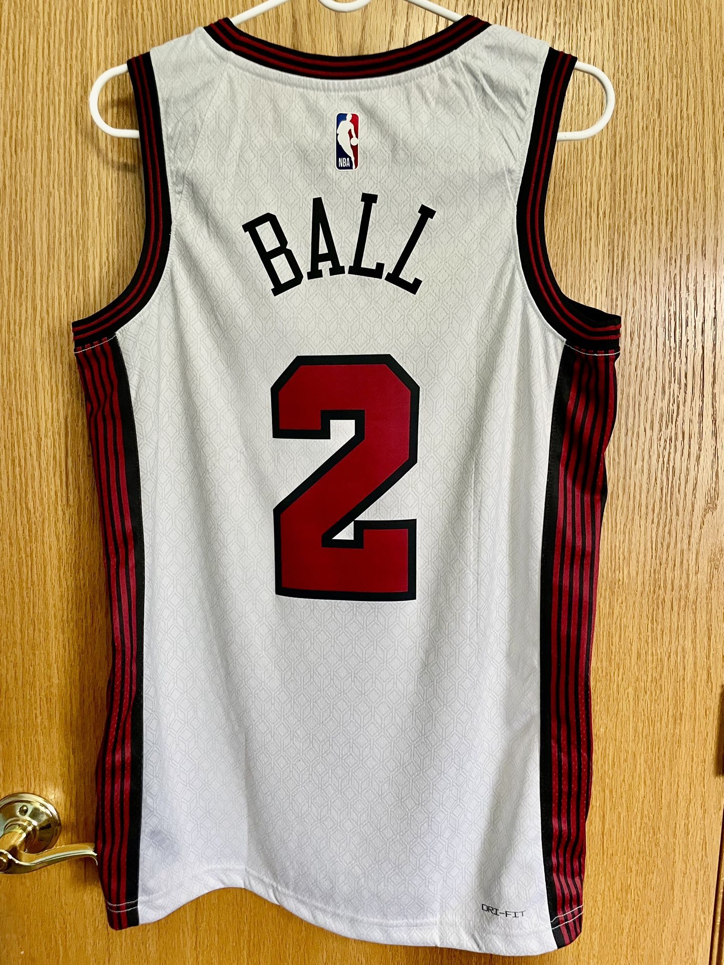 Unworn Lonzo Ball #2 City Edition Bulls Jersey – Nike Authentic