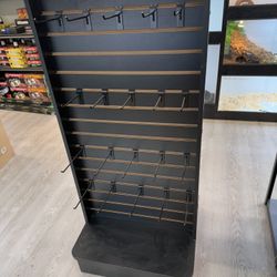 Retail Gondolla Display