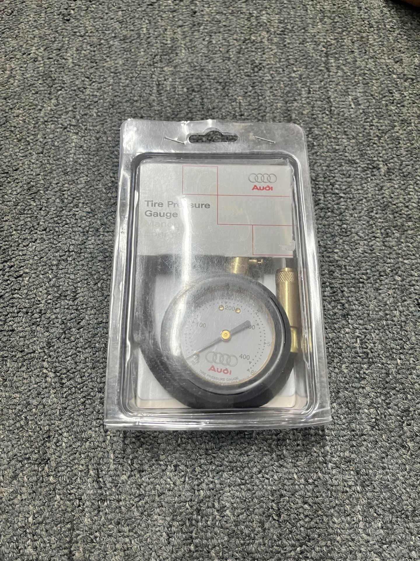 Audi Tire Pressure Gauge – ZAW173001A – Precision Tool with Audi Logo