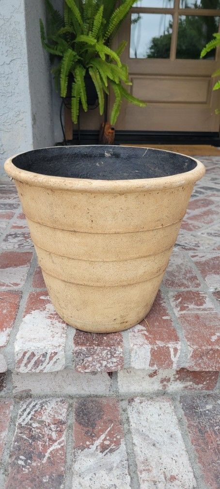 Plant/flower Pots