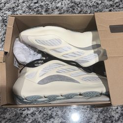 Yeezy 700 Azael