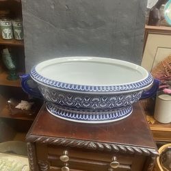 Large Blue And White Bombay Company Orchid Flower Pot Footbath 