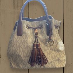 NWT MICHAEL KORS Camden Large Drawstring Satchel Bag - Vanilla