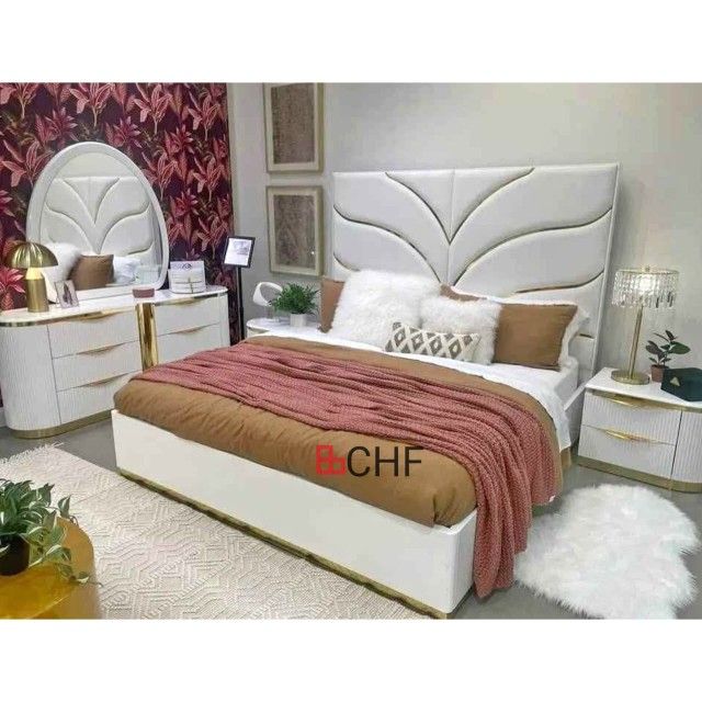 Modern Beautiful 3 Piece California King / Eastern King Size Bedroom Set ( Included Bed Frame + Nightstand + Nightstand )