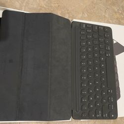 Apple iPad 7th/8th/9th Gen 10.2"/Pro 10.5"/Air 3rd Gen Smart Keyboard - Black