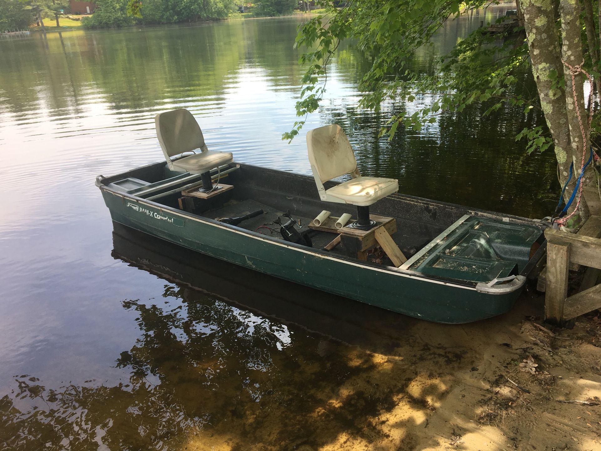 Plastic Jon boat with trolling motor for Sale in Cranston, RI OfferUp