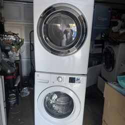 Kenmore Elite Stackable Washer And Electric Dryer (220 Volts)