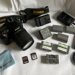 Nikon D90 Camera Kit And Accessories 