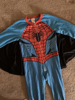 Spider-Man Pajamas Size Large In Kids About 