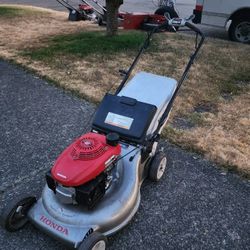 Honda Lawn Mower Smart Drive Quadra Cut Variable Speed hrr2166vka for Sale in Ruston WA OfferUp