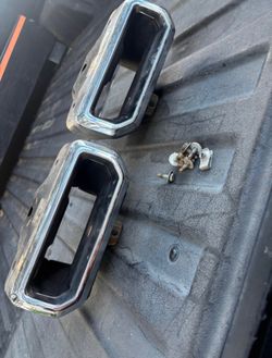 Chevrolet 1500 OEM EXHAUST TIPS
