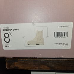 Calia Chelsea Boots 👢 