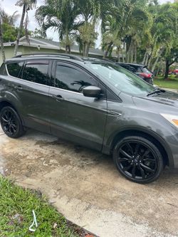 Ford escape 2018 miles 11055