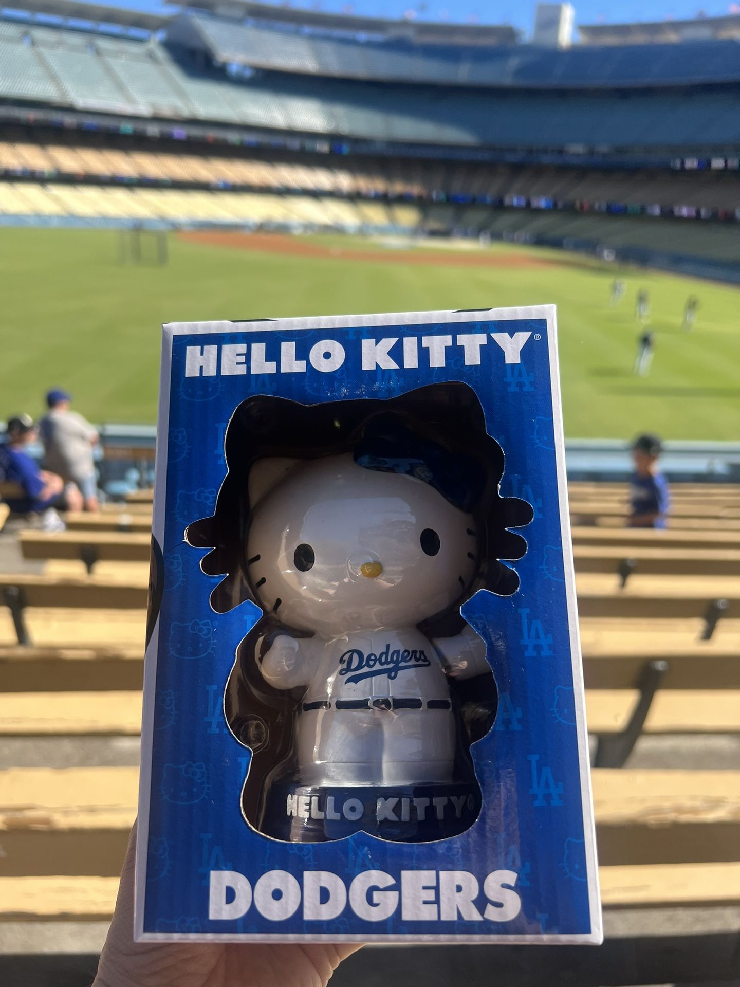 LA DODGERS HELLO KITTY BOBBLEHEAD