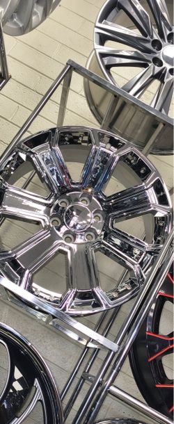 22" 6X139.7 TRUCK RIMS Vehicle Fitment: Because your Silverado, Sierra, or Tahoe was crying out for an upgrade from those boring factory wheels. Per