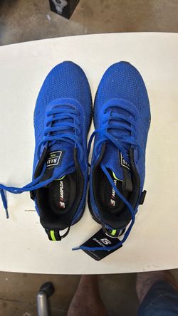 Tennis shoes (brand new, size M8.5)