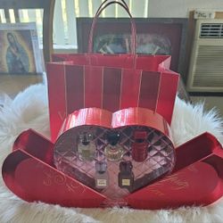 VICTORIA'S SECRET GIFT SET NEW