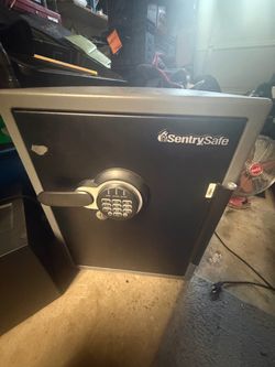 BRAND NEW SentrySafe Digital Fireproof & Waterproof Safe