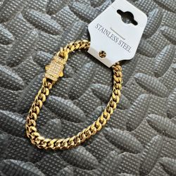 Brand New 7” Gold Stainless Steel bracelet