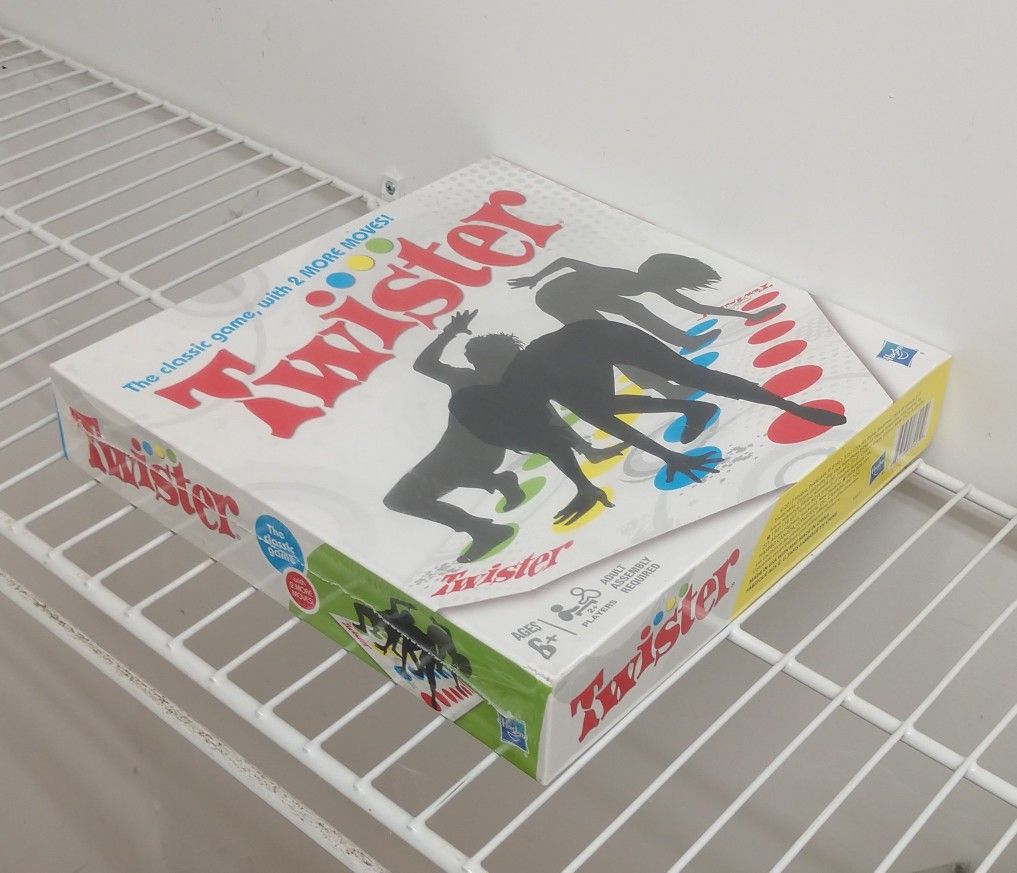 Twister game Hasbro NEW Sealed