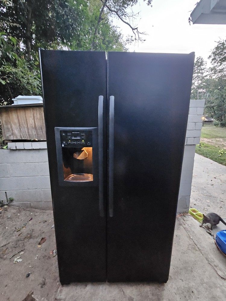Ge Fridge Black