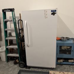 Upright freezer