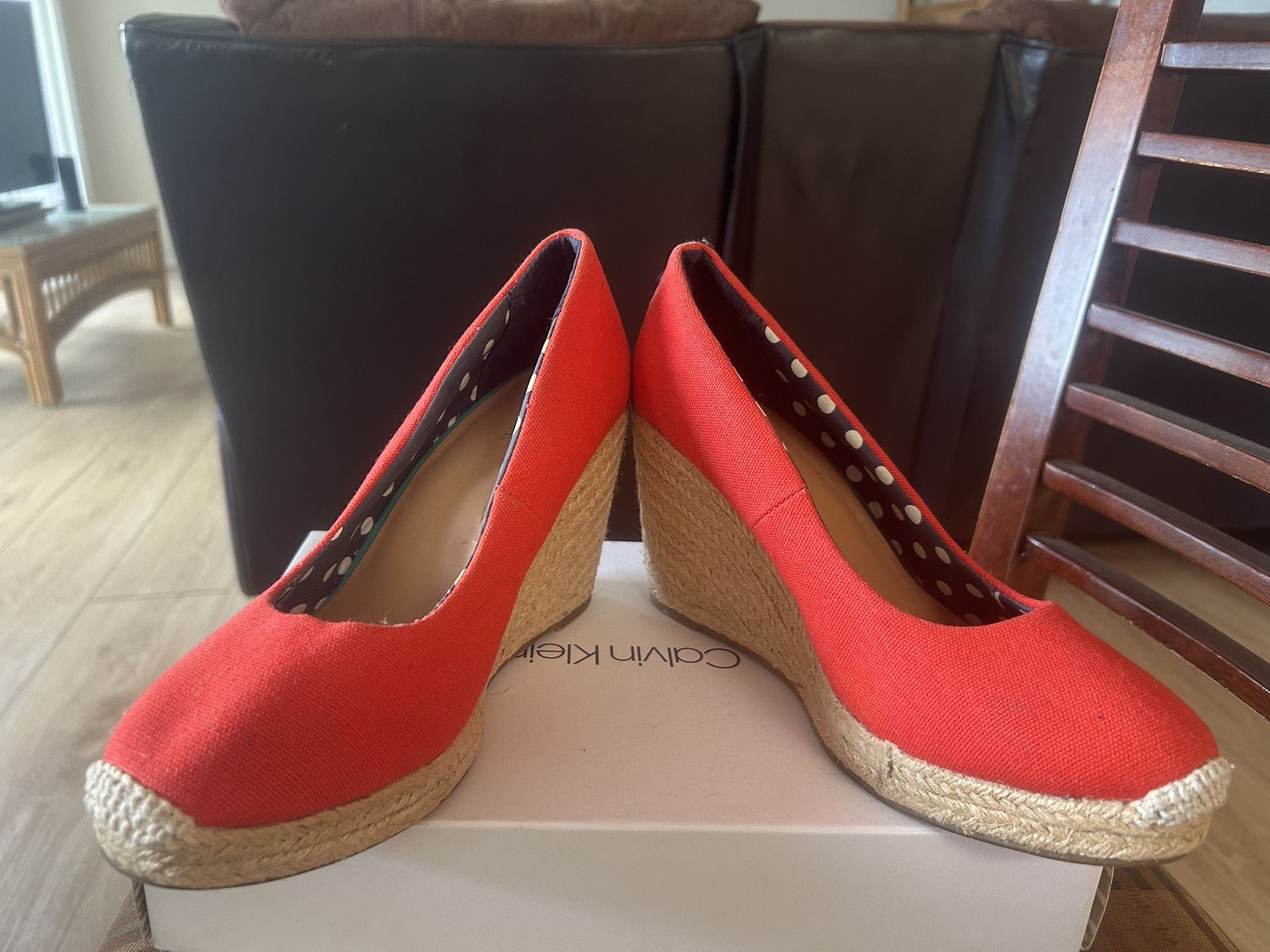 Beautiful Red Wedges Merona Size 9